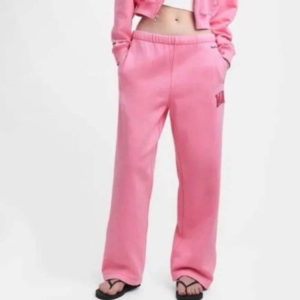 Gap x MadHappy Sweatpants Pink size L
